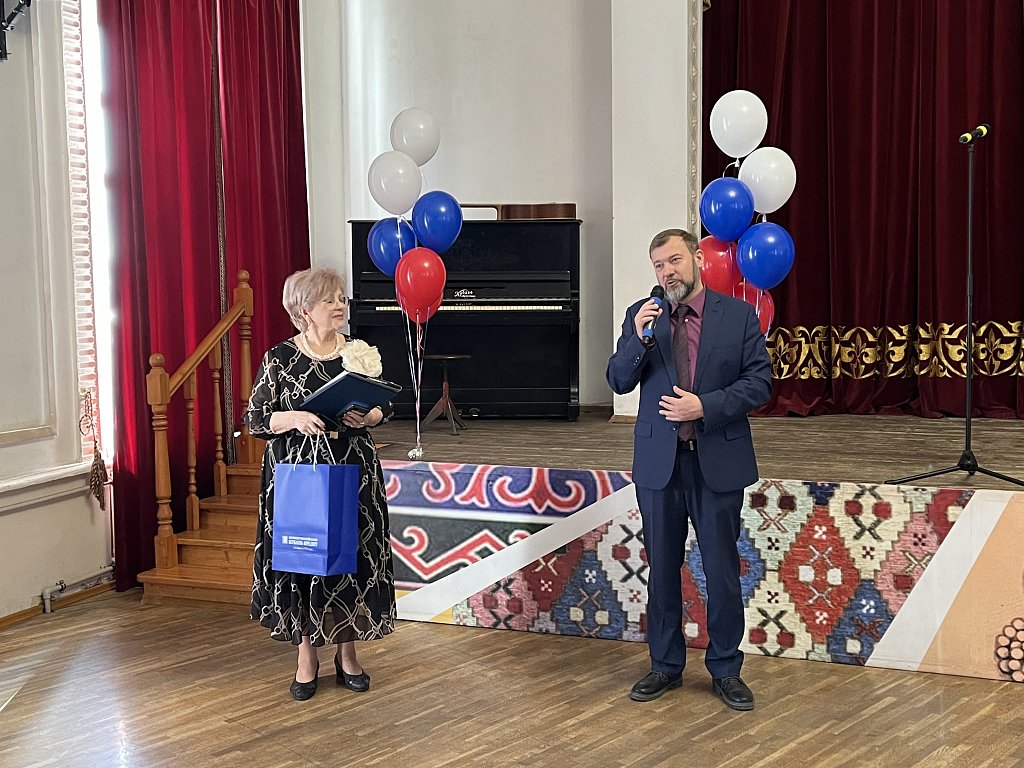 «Кубань Кредит» поздравил Союз пенсионеров России с юбилеем